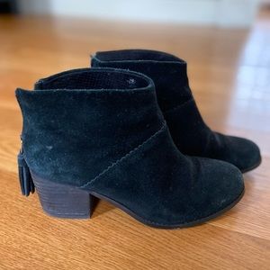 Tom’s Black Suede Ankle Booties 7